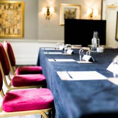 Prince of Wales Boardroom- Syndicate Photo