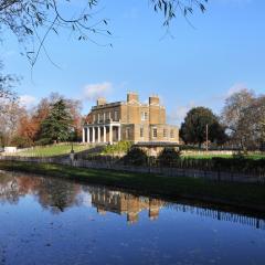 Clissold House Photo
