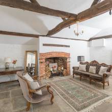 The Cottage Room - Lillibrooke Manor & Barns
