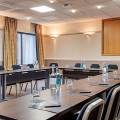 Hanover Suite - DoubleTree by Hilton Manchester Airport