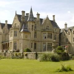 Orchardleigh House