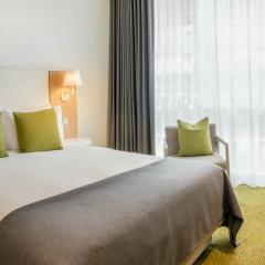 Orchard Hotel - Standard Bedroom Photo