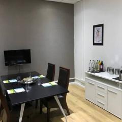 Ellis Suite