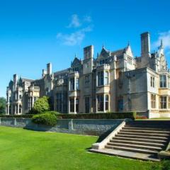 Rushton Hall