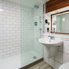Double Classic Room - Bathroom Photo