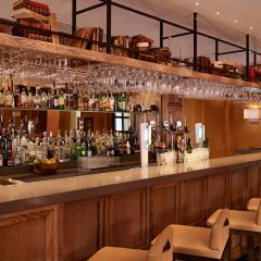 Gentleman & Scholar Bar