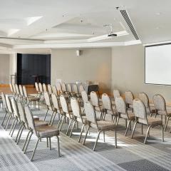 Sonata Suite - Theatre Style