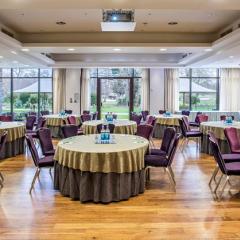 Wimbledon Room in cabaret layout