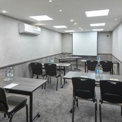 Meeting Room - Classroom Setup Photo