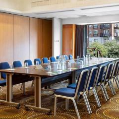 Waterfront 1 boardroom Photo