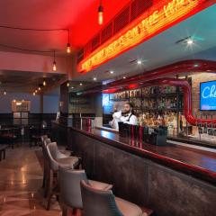 Chez Mal Bar