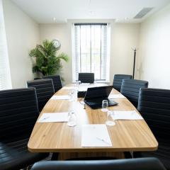 Summerbee Suite