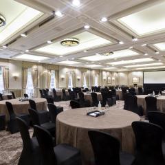 Oulton Suite - Cabaret Style