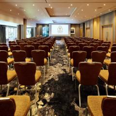 Thames Suite - Theatre