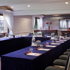 Meeting Room (U-Shape)