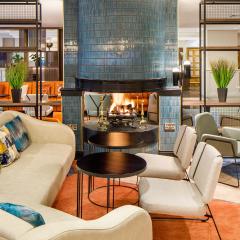 Guest lounge