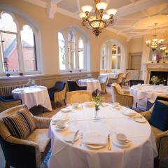 Wisteria Lounge