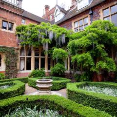 Warren House Gardens