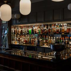 Hotel Bar