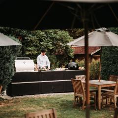 Al Fresco dining