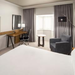 Standard bedroom