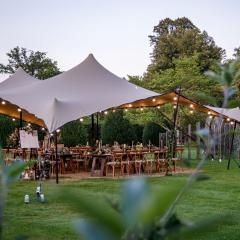 The Magnolia Lawn Al Fresco Dining
