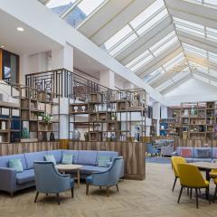 Hotel Lounge