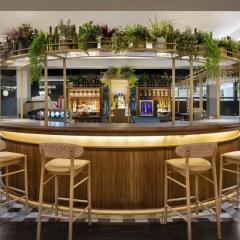 Main Bar