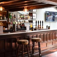 Dukes Bar