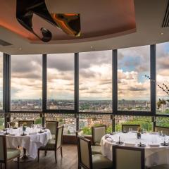 Skyline Dining in London Photo