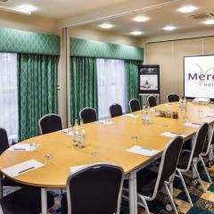 Peaks 1 & 2 Boardroom