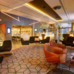 Lobby Lounge Photo