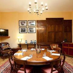 Groom's Room