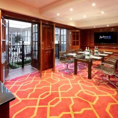 Private Suite 30 Boardroom Setup