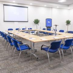 Lecture Room 2 Hollow Square Boardroom Setup Photo