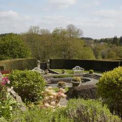 Dutch Sunken Garden