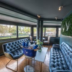 Private Booth