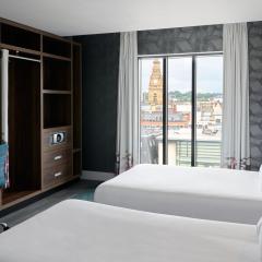 Savvy Twin Guest Room