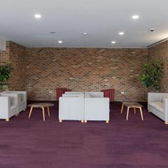 Breakout Lounge