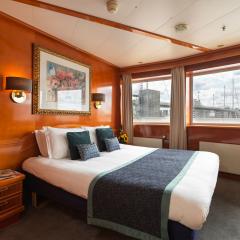 Riverside Guest Room