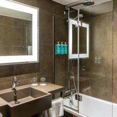 Guestroom Bathroom