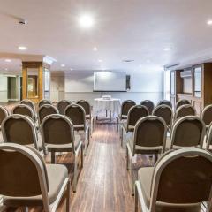 Conference Suite Theatre Setup