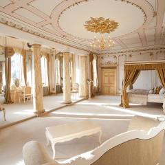Honeymoon Suite