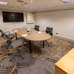Syndicate Room