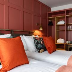 Lux Guest Room