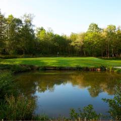 Lingfield Park Golf Photo
