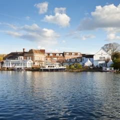 Compleat Angler Hotel Exterior
