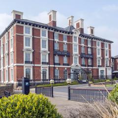Crowne Plaza Royal Victoria