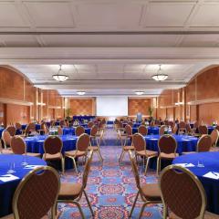 International Suite - Sheraton Skyline Hotel