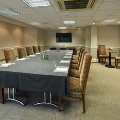 Warwick Suite - Donnington & Co.